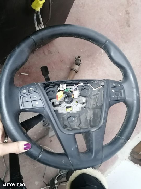 Volan volvo v40 2015 cu comenzi 31250592