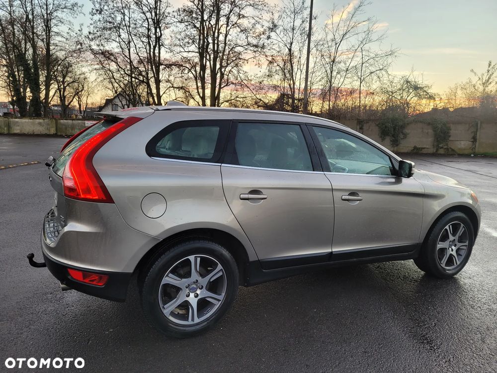 Volvo XC 60 D5 AWD Summum - 4