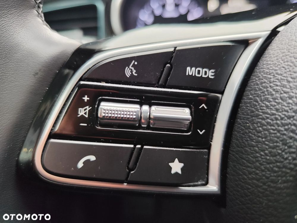 Kia XCeed 1.6 T-GDI Tribute DCT - 24