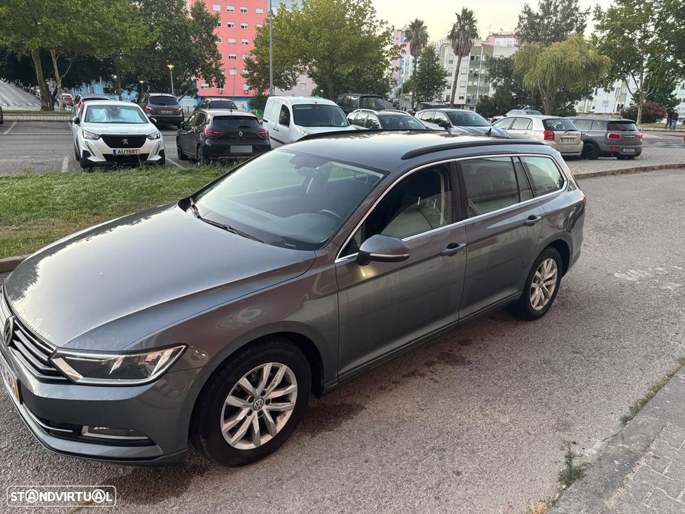 VW Passat Variant 1.6 TDI BlueMotion - 12