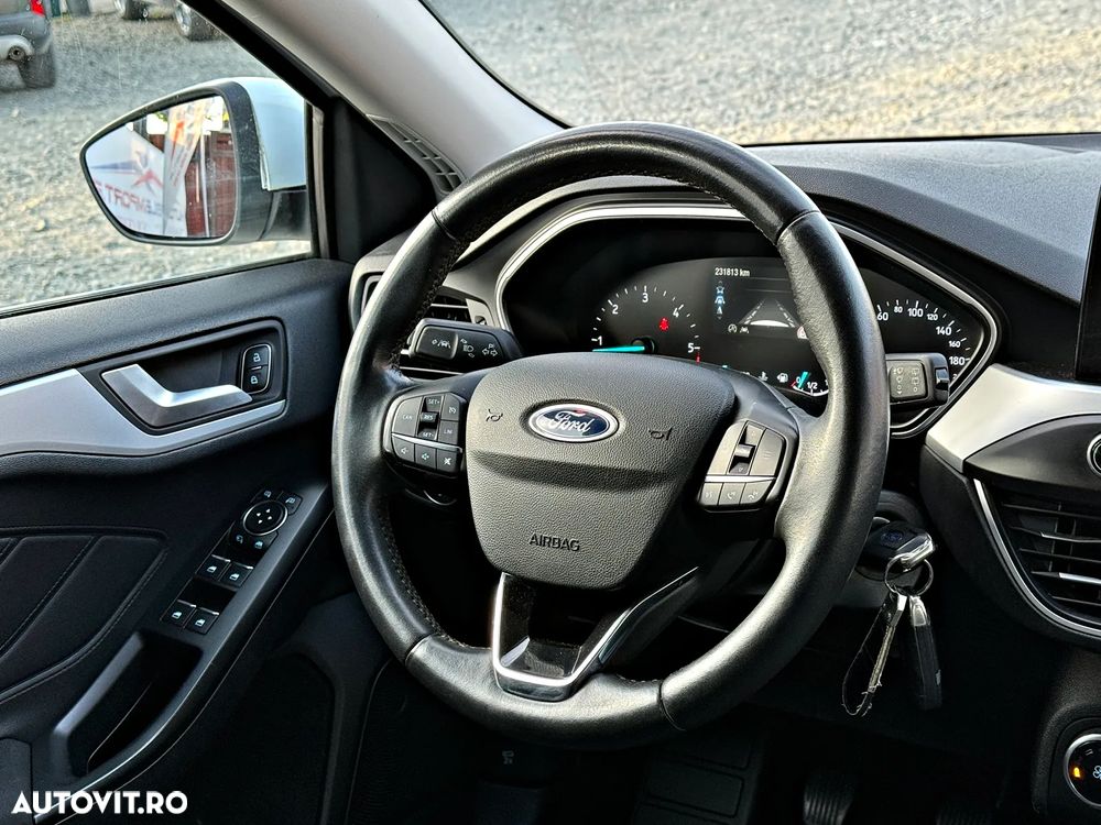 Ford Focus 1.5 EcoBlue Start-Stopp-System COOL&CONNECT DESIGN - 34