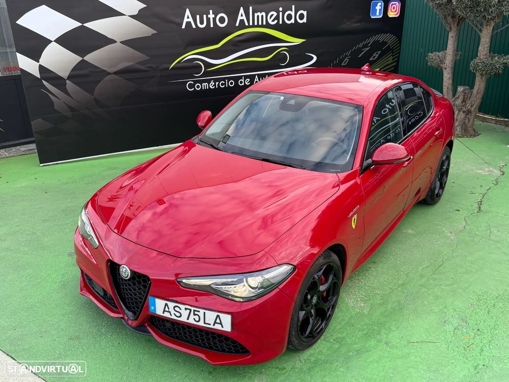 Alfa Romeo Giulia 2.0 Turbo 16V AT8-Q4 Veloce - 20