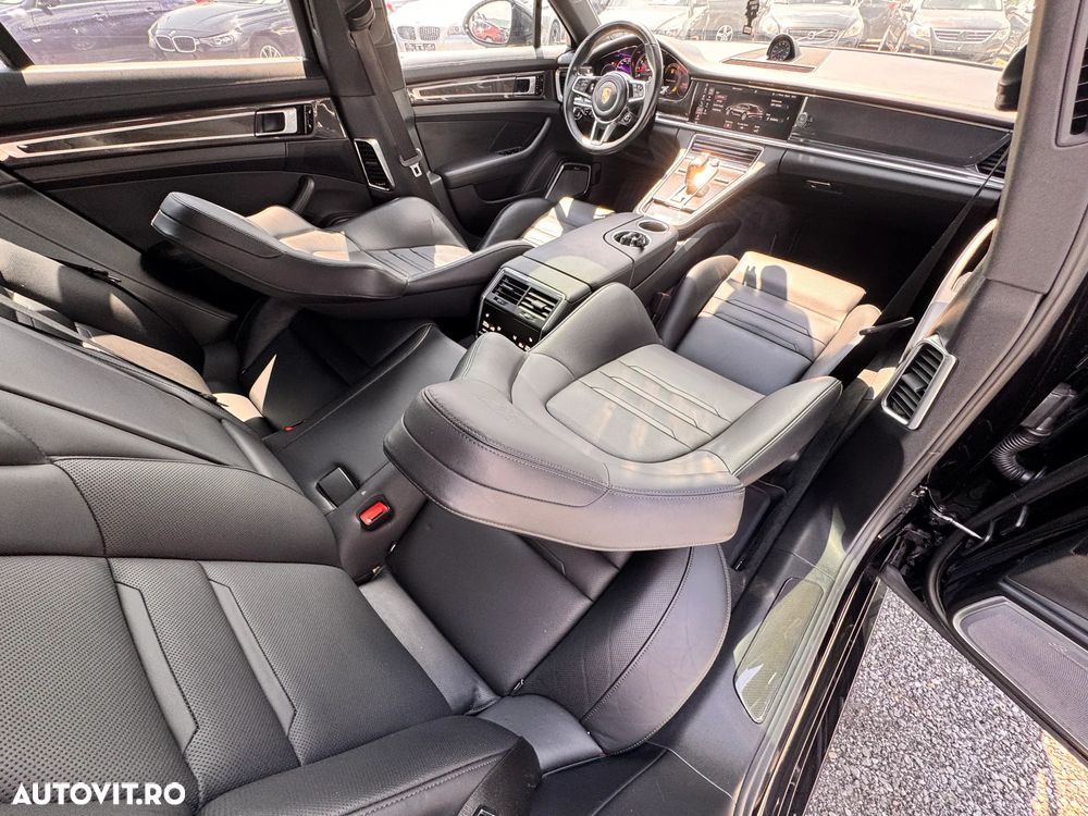 Porsche Panamera 4S Sport Turismo - 30