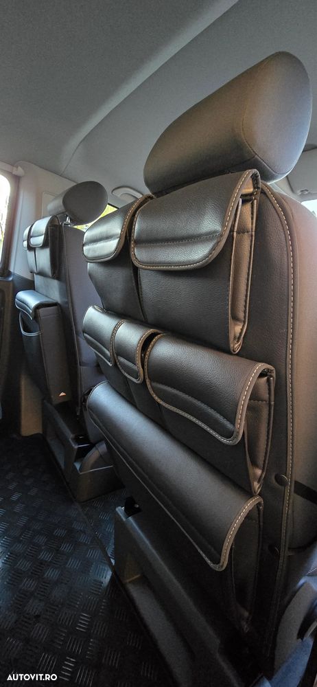 Volkswagen Caravelle - 17