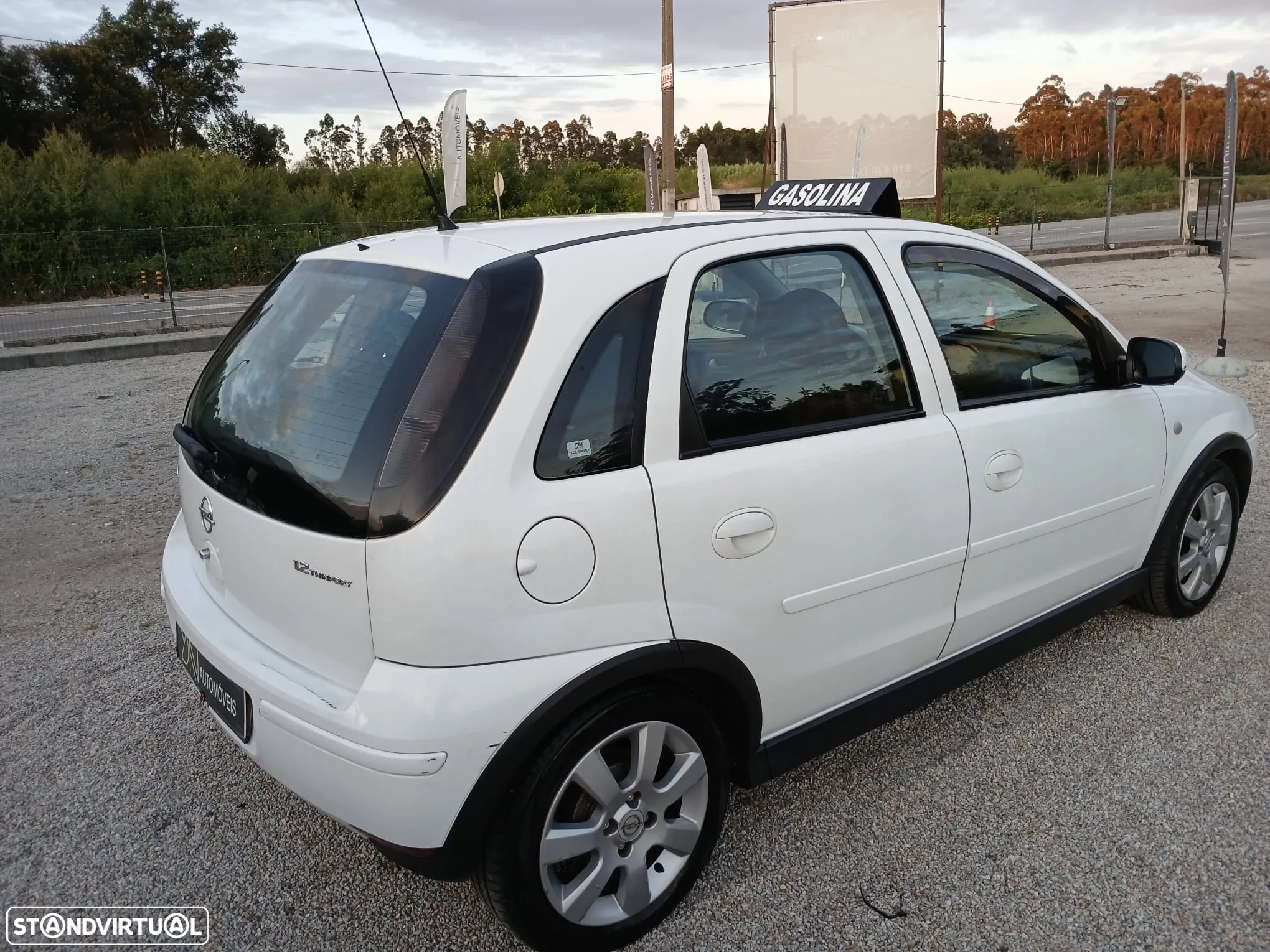 Opel Corsa 1.2 16V Cosmo - 6