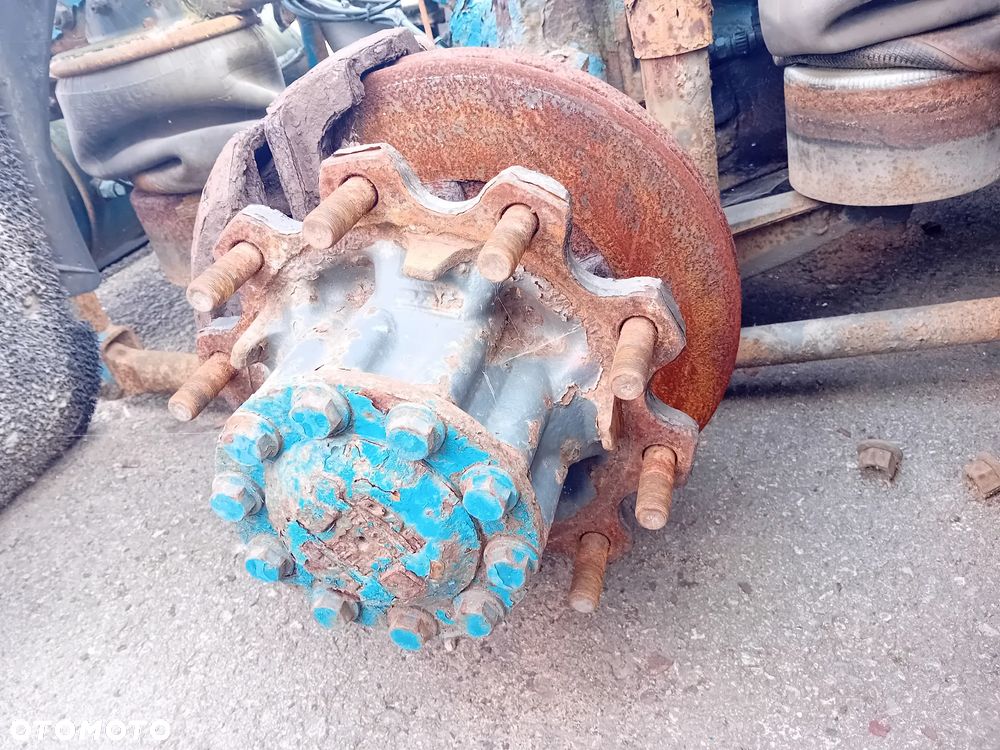 Piasty do naczep - 8