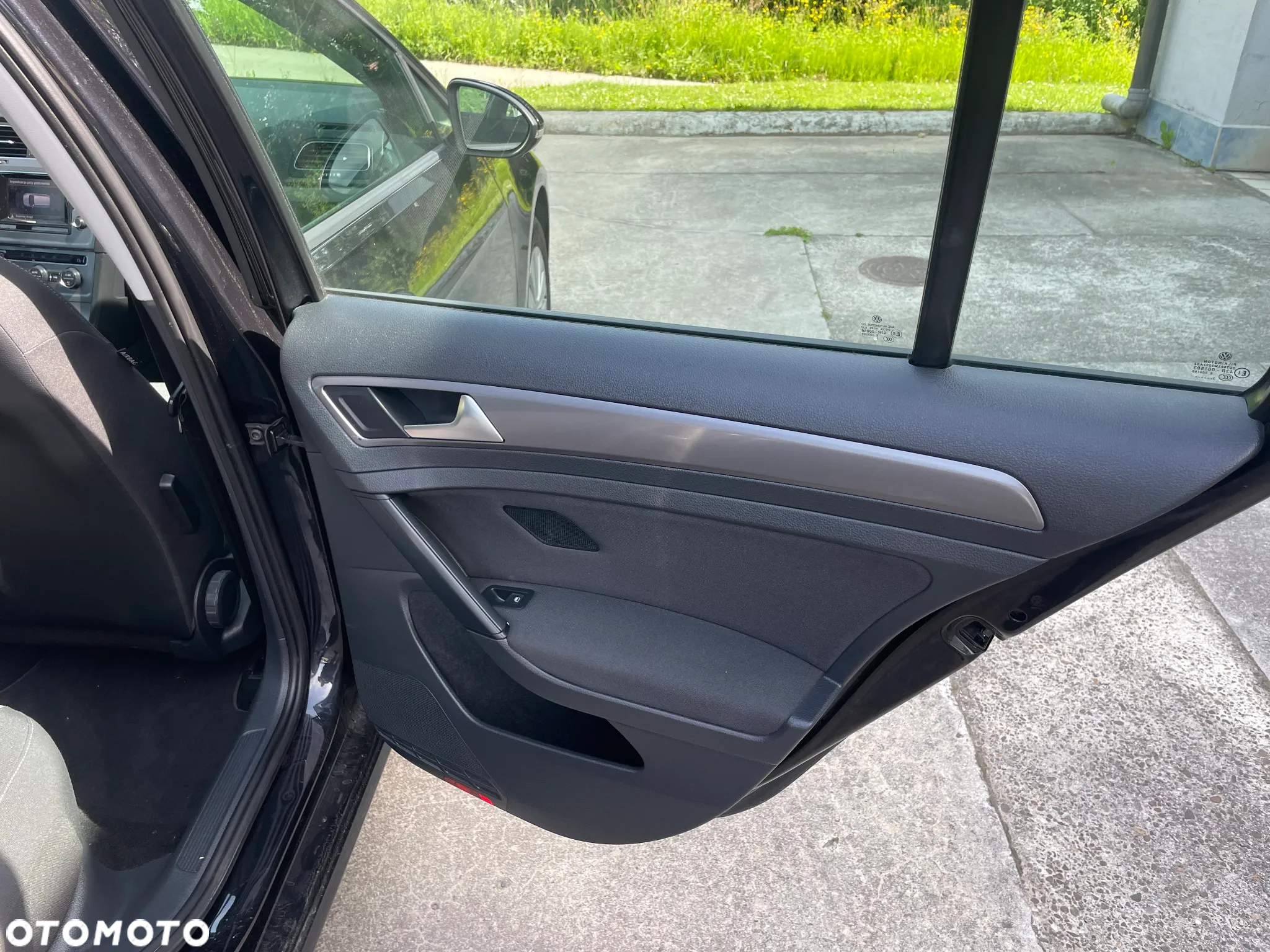 Volkswagen Golf 1.6 TDI BlueMotion Technology Comfortline - 17