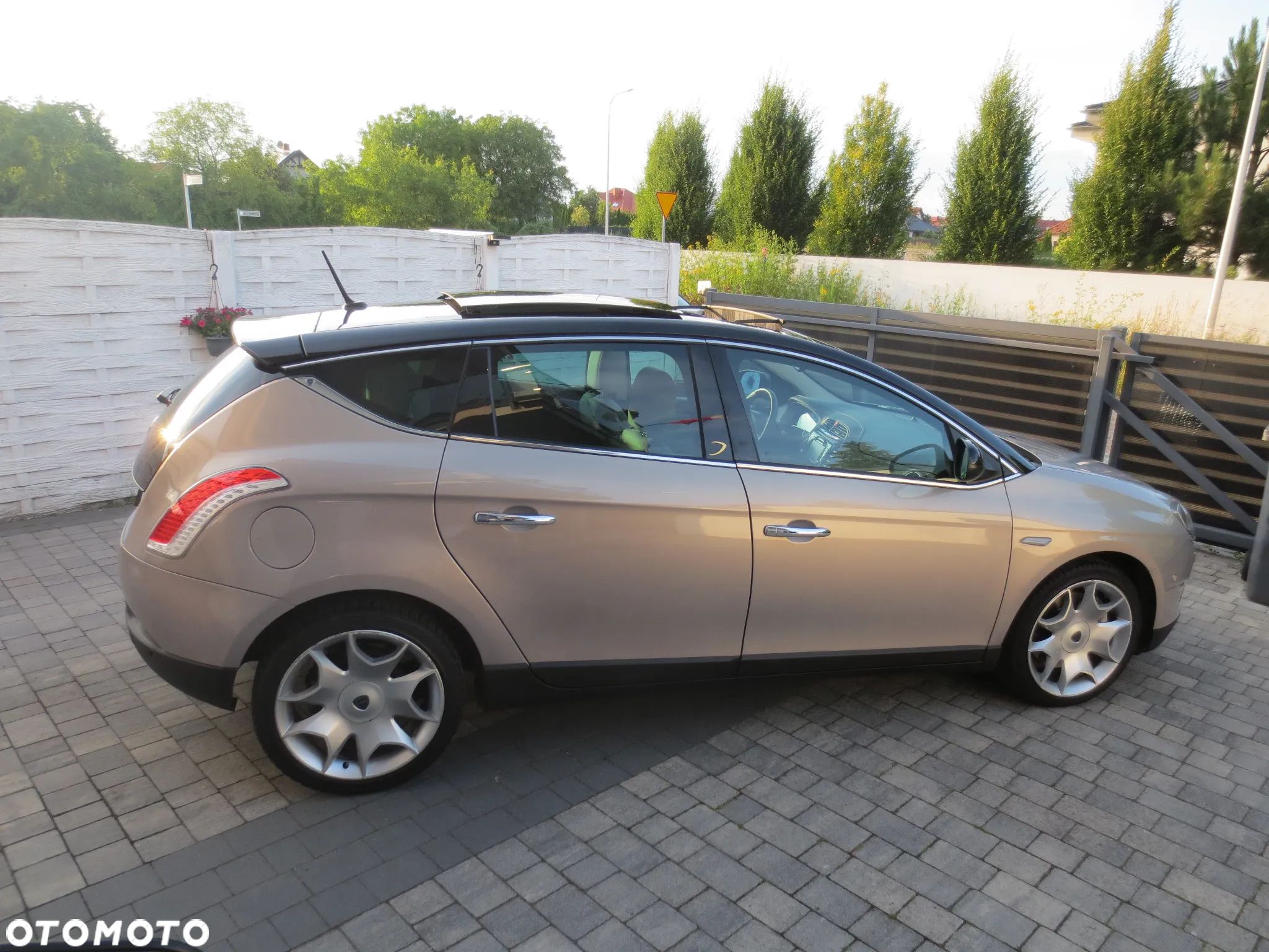 Lancia Delta 1.8 T-Jet Executive Sportronic - 1
