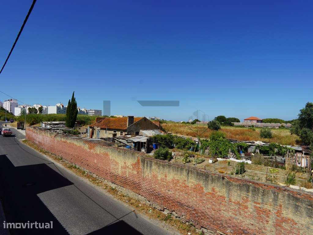 Prédio com 6 Apartamentos para Reabilitação em Marvila, Lisboa - Grande imagem: 5/28