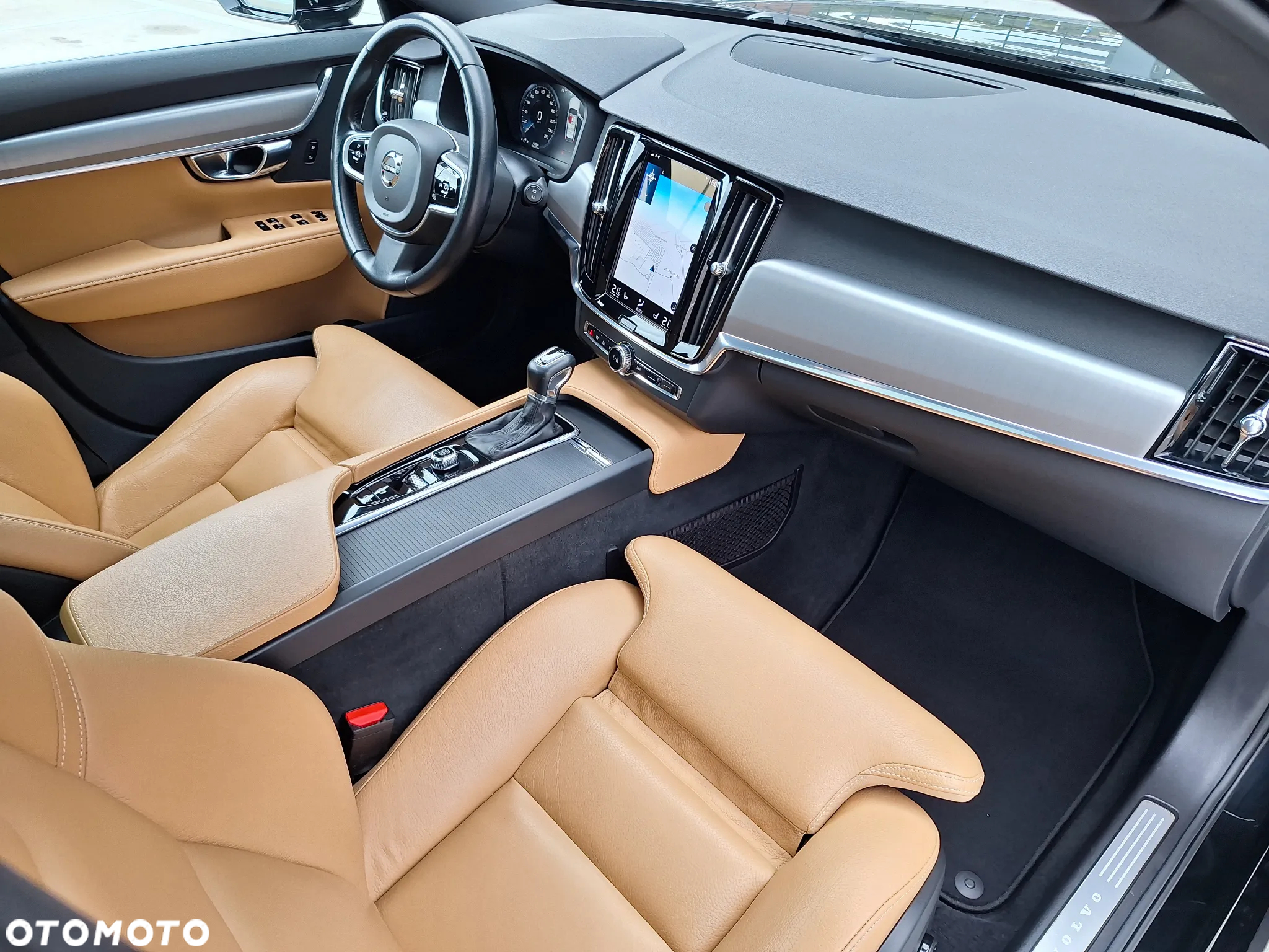 Volvo V90 D4 Momentum Pro - 27