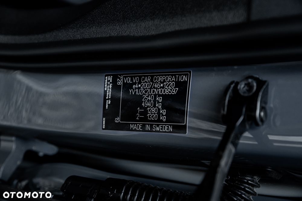 Volvo XC 60 B5 D AWD Geartronic RDesign - 28