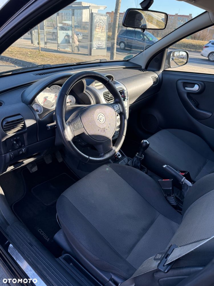 Opel Corsa 1.2 16V Enjoy - 8