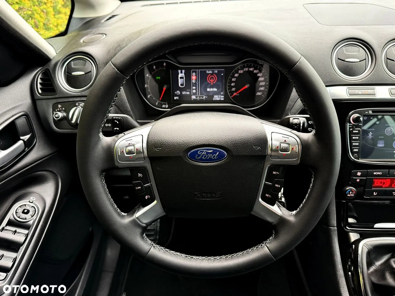 Ford S-Max - 26