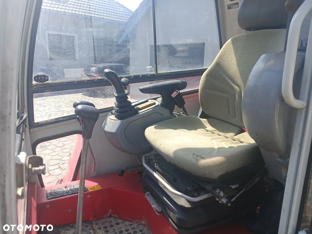 Yanmar B25V - 9