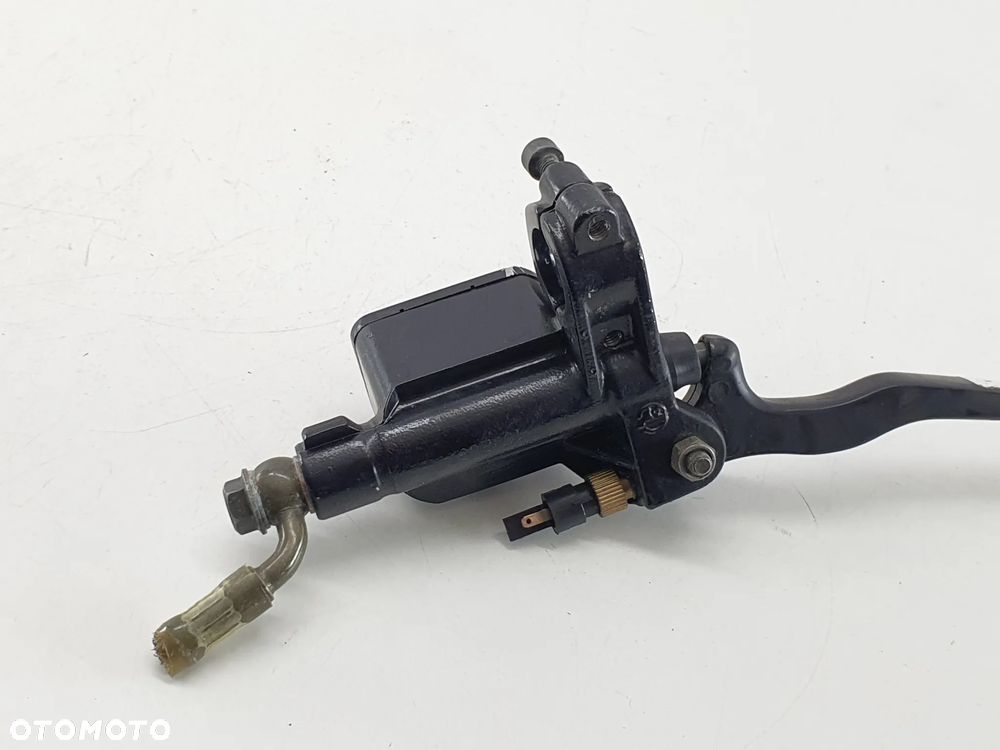 E-MAX 90S POMPA HAMULCA PRZÓD M1 - 10