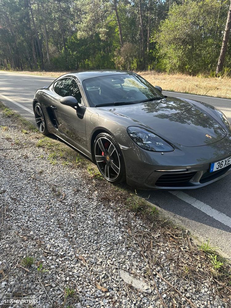Porsche 718 Cayman - 10