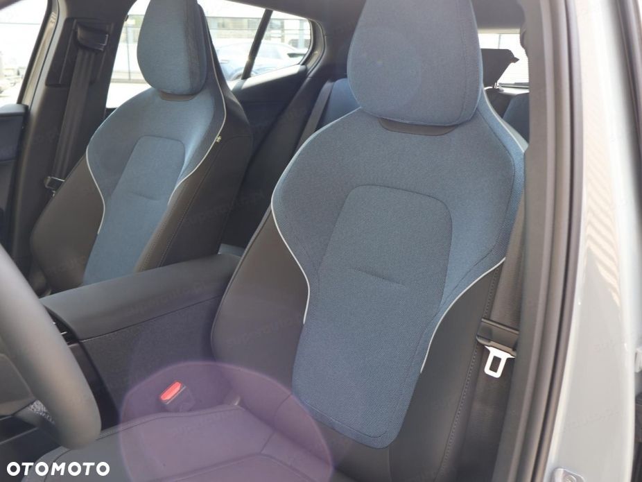 Volvo EX30 - 8