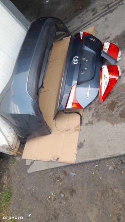 Toyota corolla e16 klapa tył lampy tył zderzak tył - 1