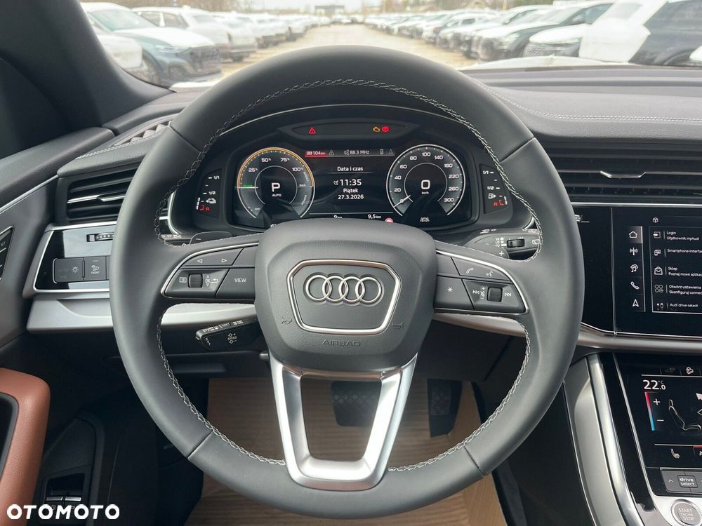 Audi Q8 - 11