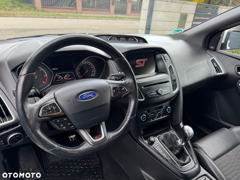 Ford Focus 2.0 TDCi ST - 20
