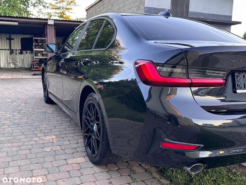 BMW Seria 3 318d Luxury Line - 4