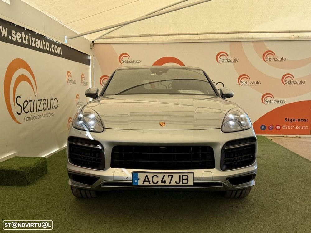 Porsche Cayenne Coupé E-Hybrid - 3