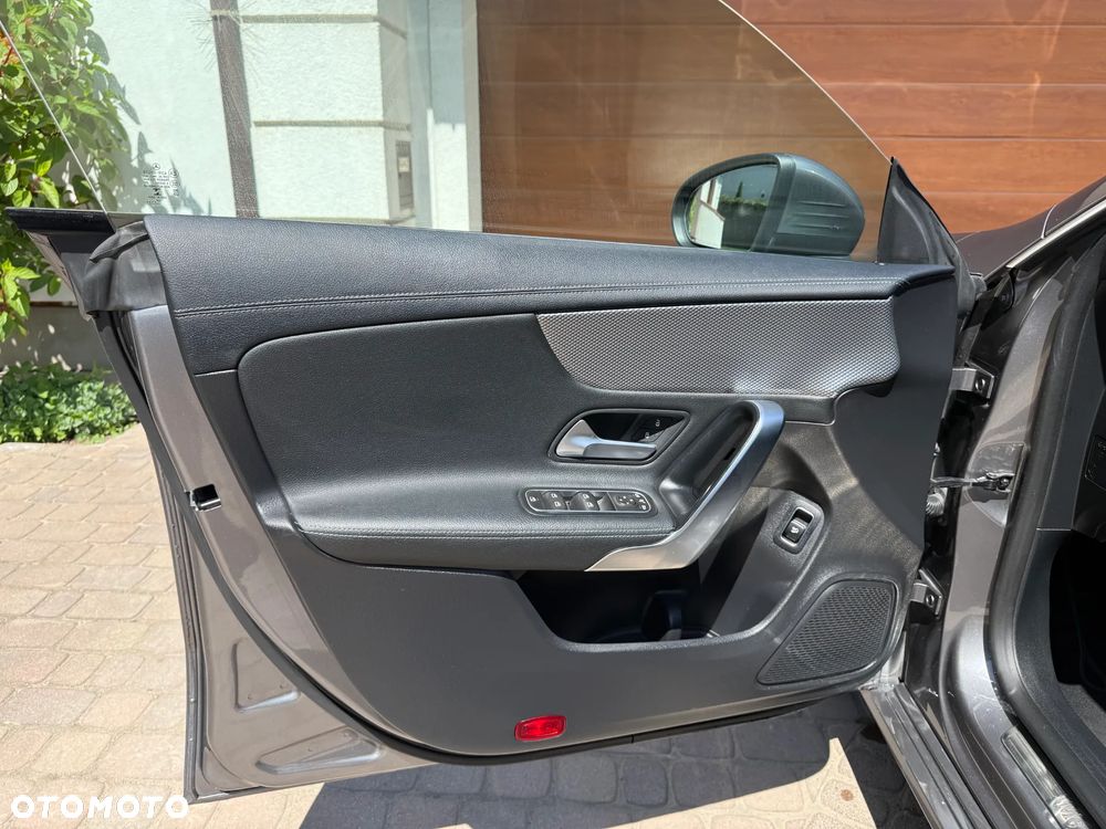 Mercedes-Benz CLA 180 d Edition 2020 - 14