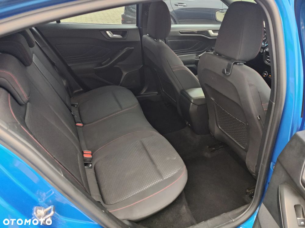 Ford Focus 1.5 EcoBlue Start-Stopp-System ST-LINE - 17