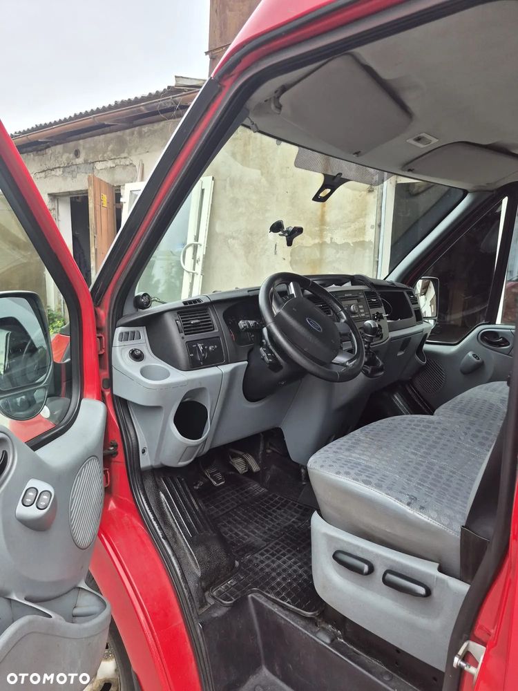 Ford Transit - 11