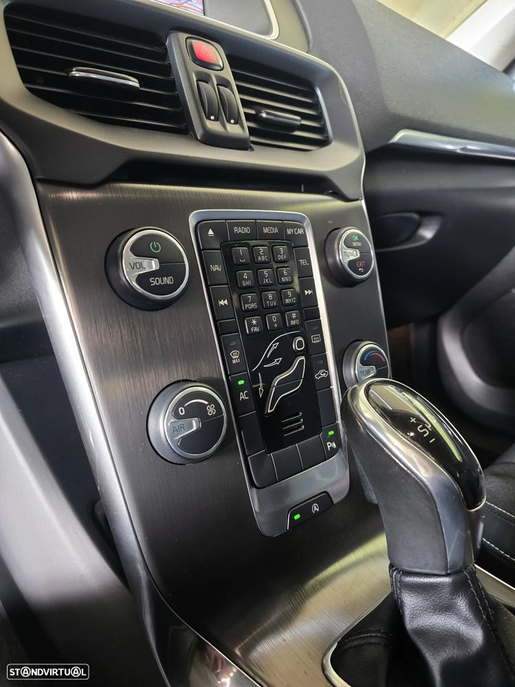 Volvo V40 D2 Powershift Momentum - 12