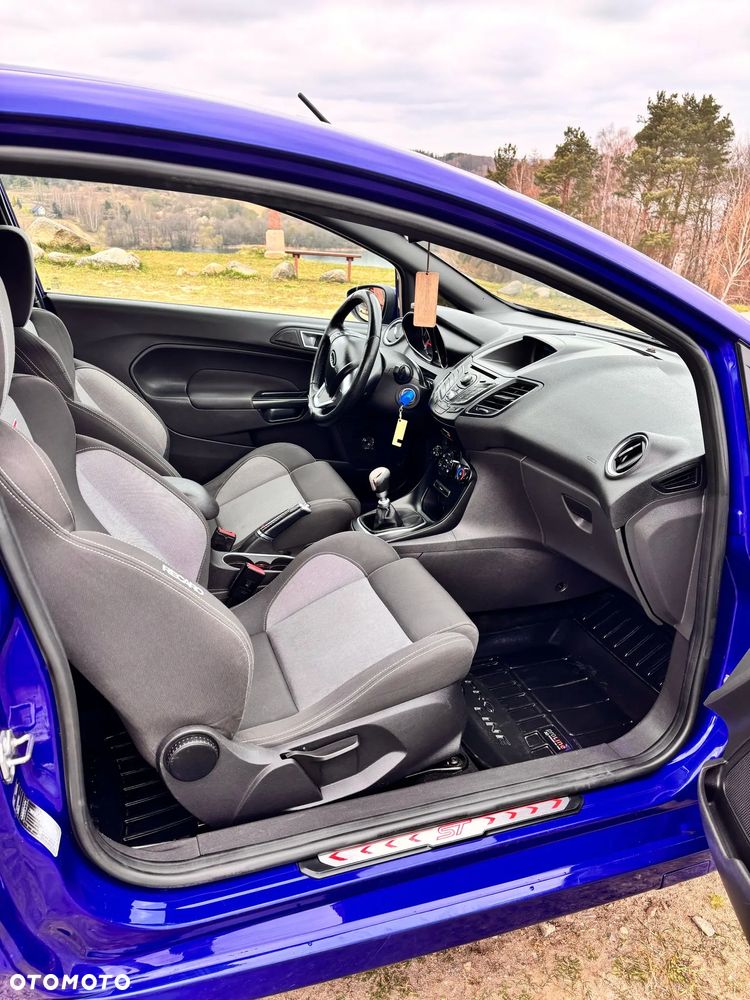 Ford Fiesta ST - 8
