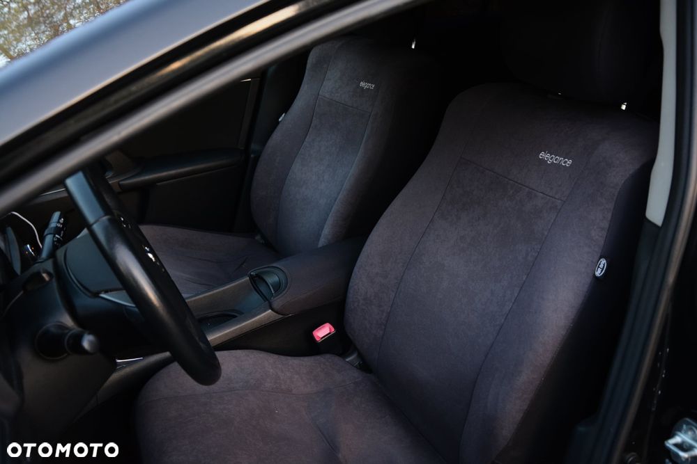 Toyota Avensis 1.8 Sol plus NAVI - 14