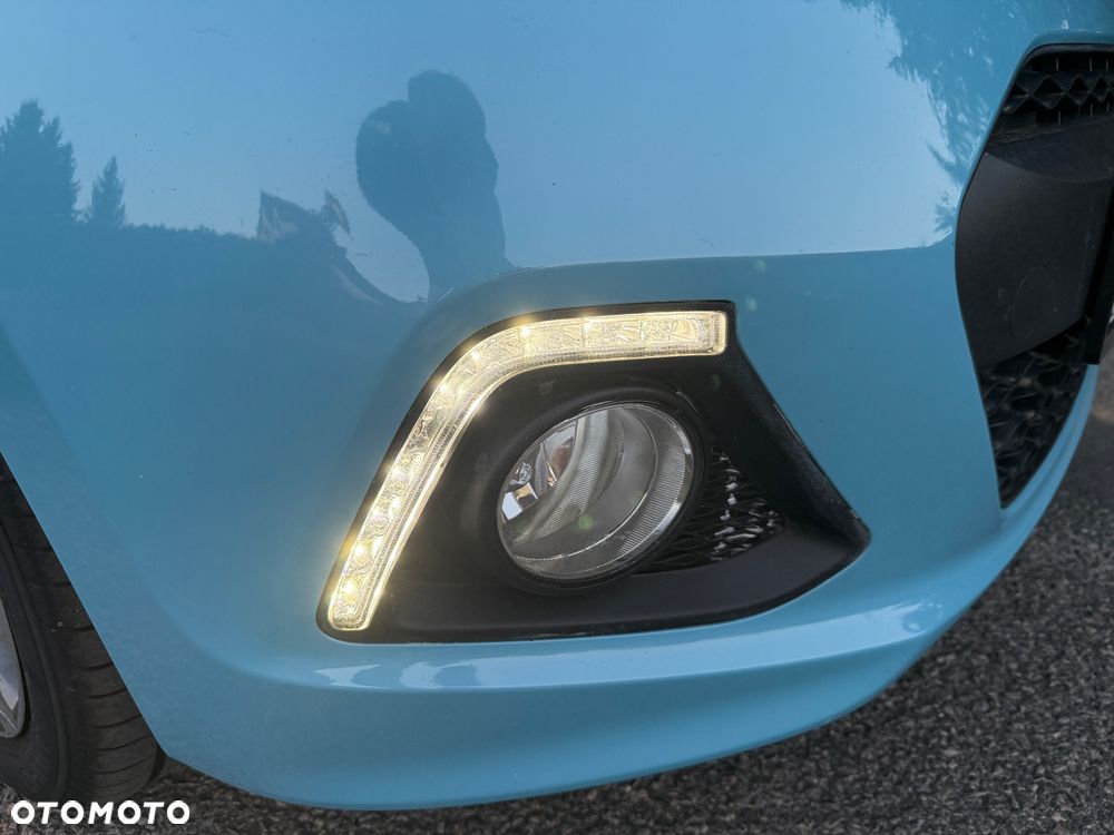 Hyundai i10 1.0 Fifa World Cup Edition - 22