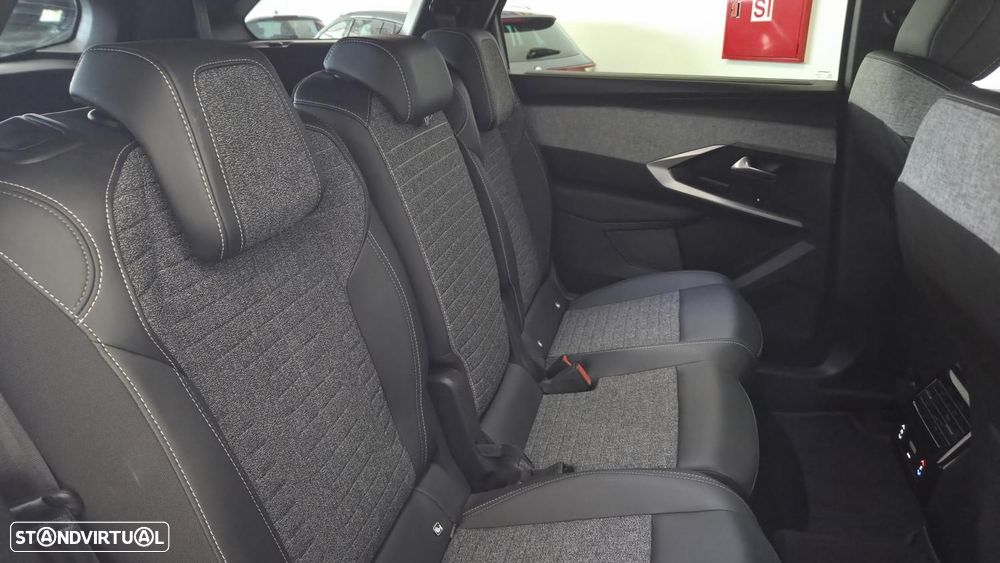 Peugeot 5008 1.2 Hybrid Allure e-DCS6 - 14