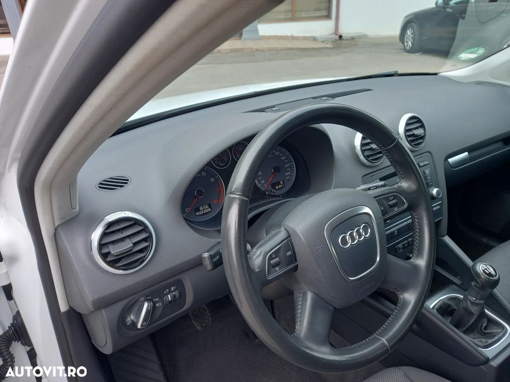 Audi A3 1.6 ack Ambiente - 11