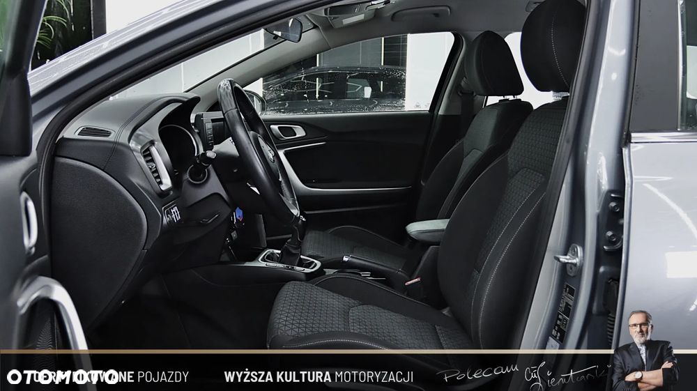 Kia Ceed 1.6 CRDi SCR M - 22