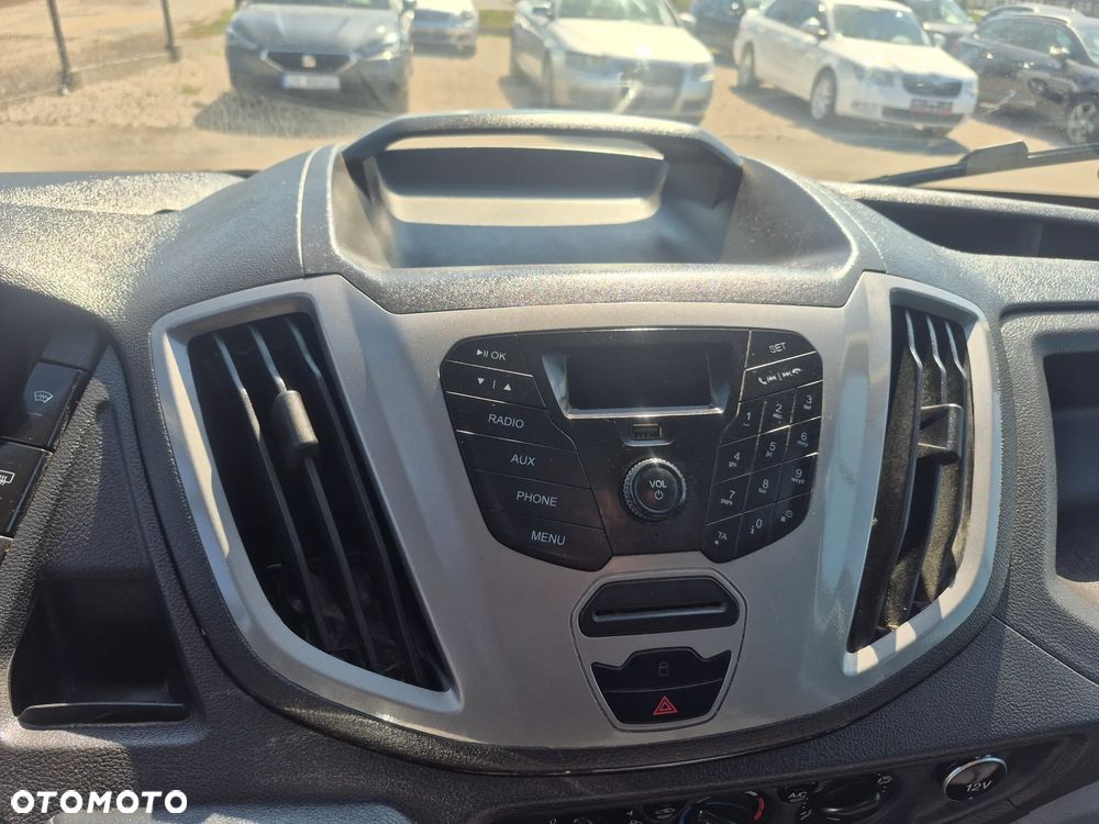 Ford Transit - 18