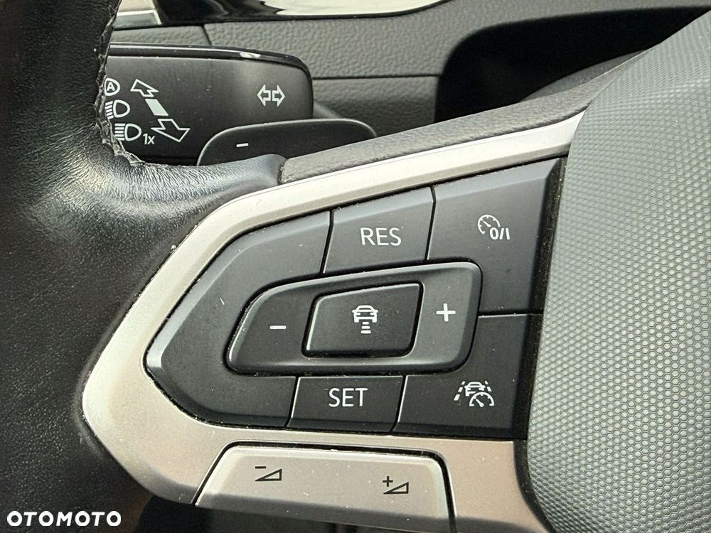Volkswagen Passat Variant 2.0 TDI Elegance DSG - 17