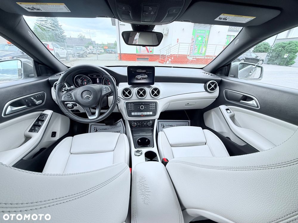 Mercedes-Benz CLA 250 7G-DCT AMG Line - 22