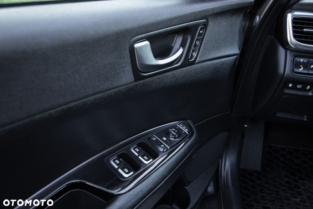 Kia Optima Plug-in Hybrid - 17
