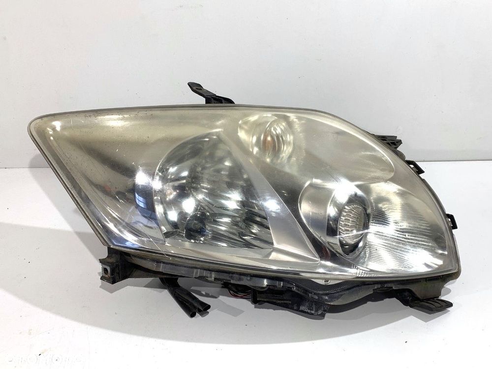 REFLEKTOR PRAWY PRZÓD  TOYOTA AURIS (_E15_) 2006 - 2012 1.4 (ZZE150_) 71 kW [97 KM] benzyna 2007 - - 1