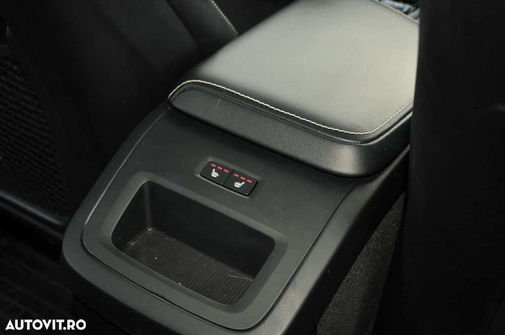 Volvo XC 60 D5 AWD Geartronic RDesign - 13