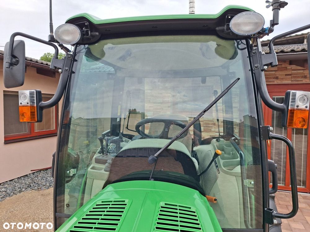 John Deere 4049R 4X4 - 29