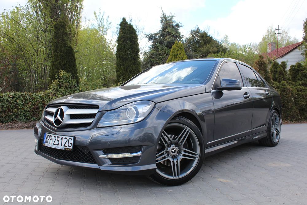 Mercedes-Benz Klasa C 300 7G-TRONIC - 2