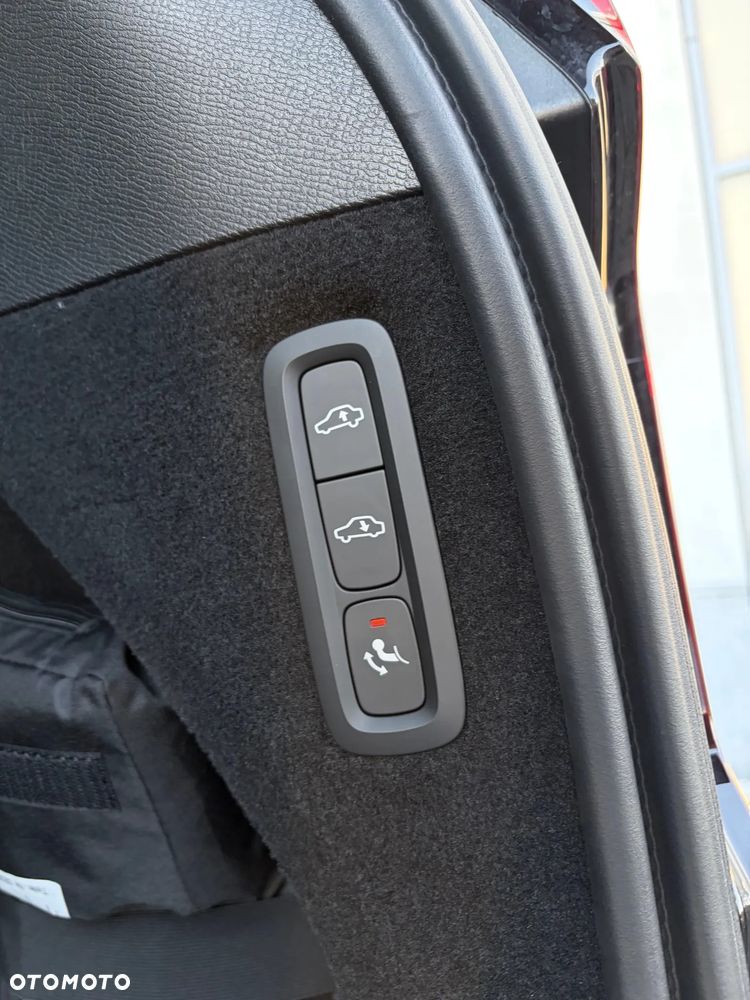 Volvo XC 90 - 5