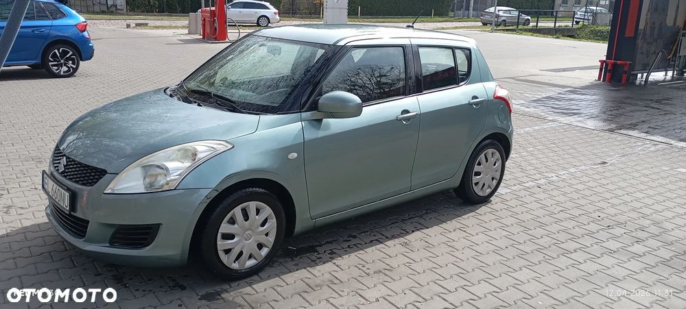 Suzuki Swift - 1