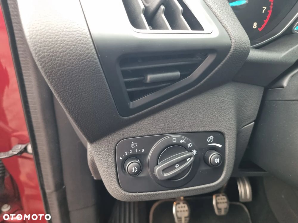 Ford Kuga 1.5 EcoBoost 2x4 ST-Line - 23