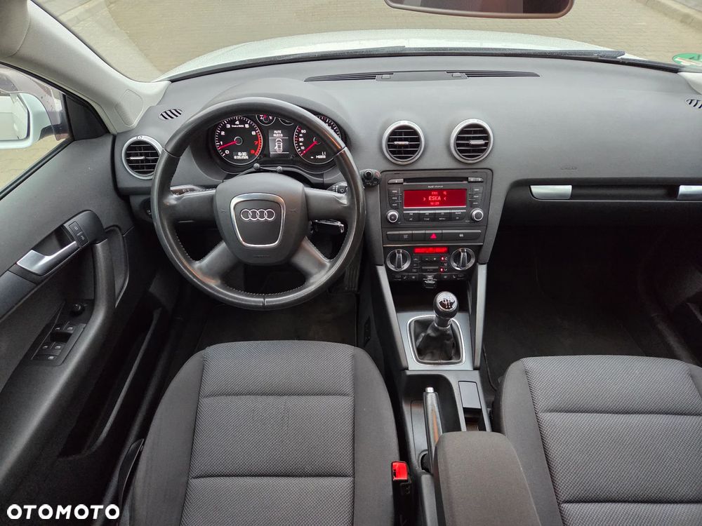 Audi A3 Sportback 1.6 Attraction - 8