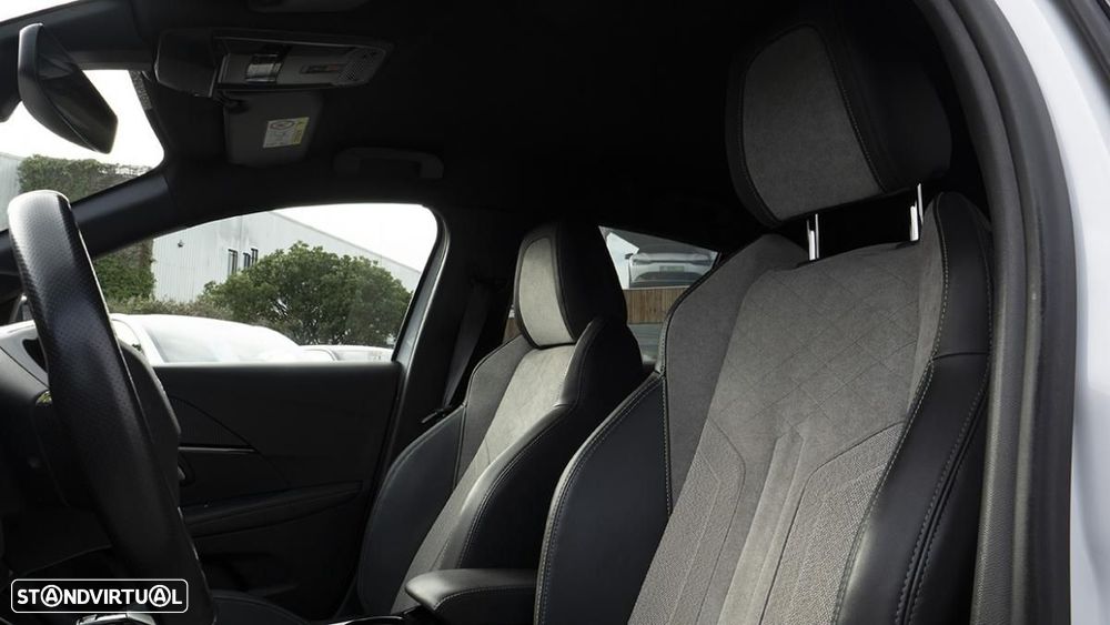 Peugeot e-208 50 kWh GT Pack - 27