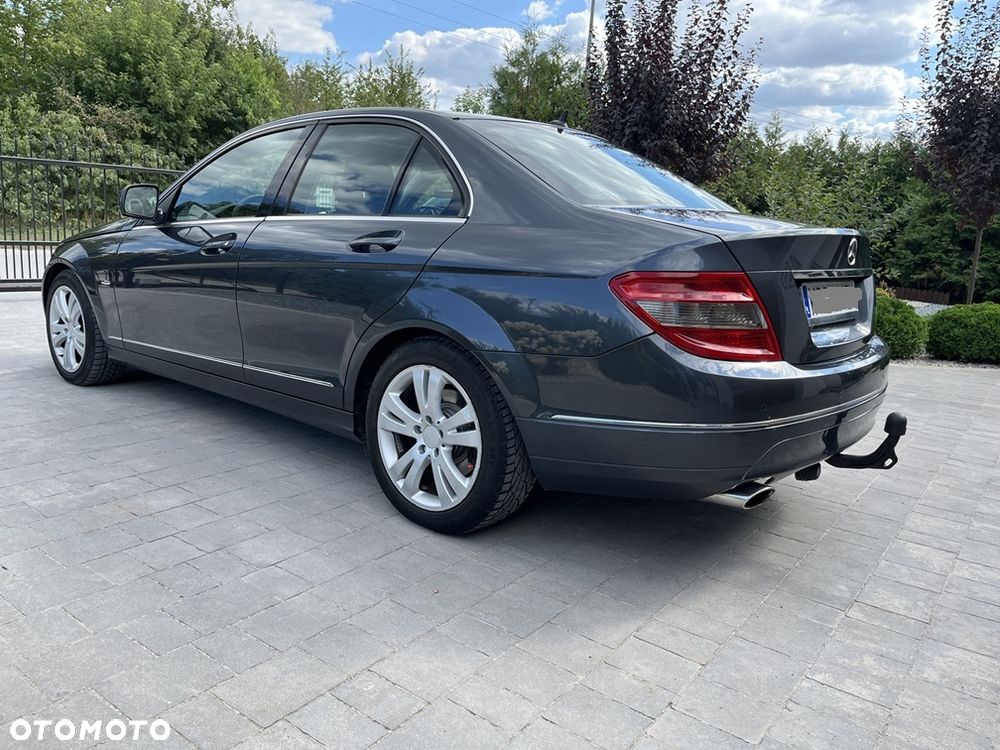 Mercedes-Benz Klasa C 220 CDI DPF Automatik Avantgarde - 13